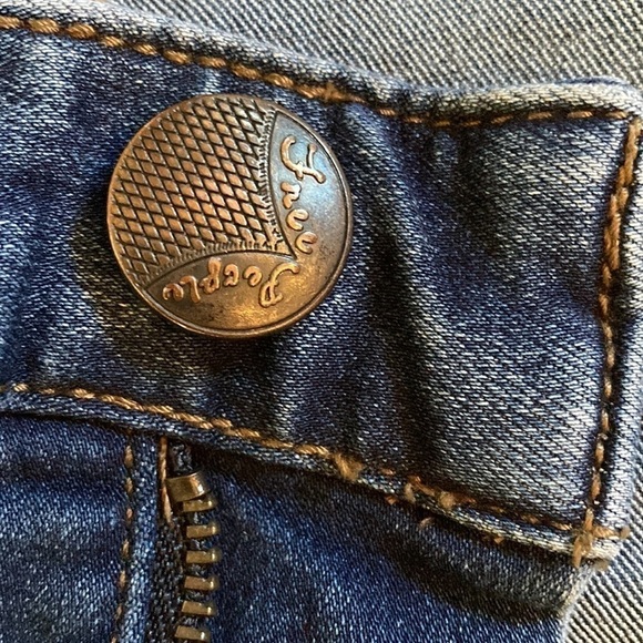 Free People Distressed Knee Jeans - Picture 13 of 15